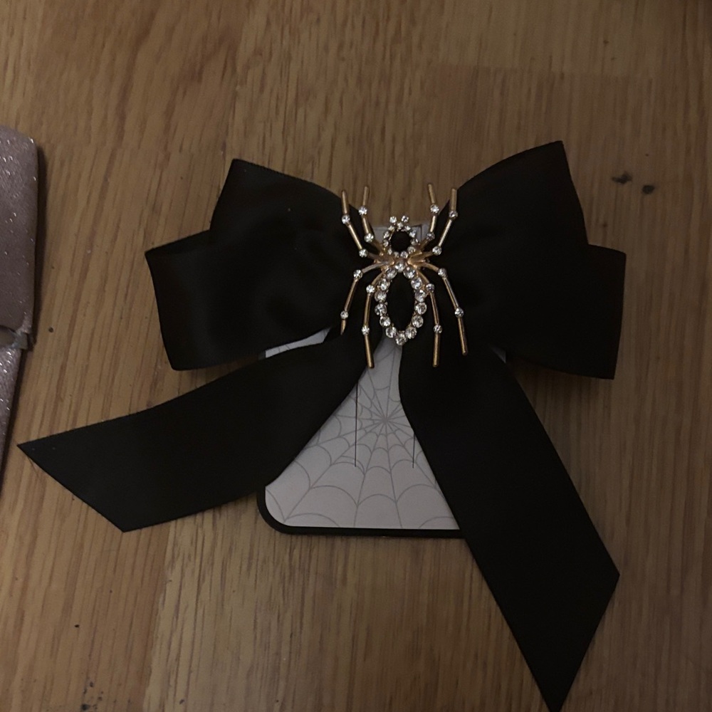 Black Bow with Rhinestone Spider hair clip with matching ring